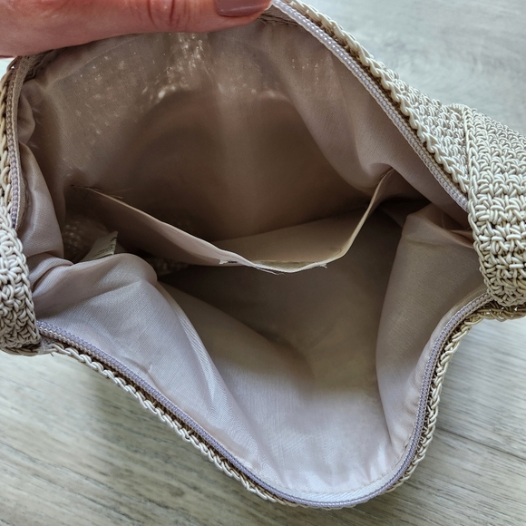 Carlo D' Santi Tan Cream Knit Hand Crochet Shoulder Bag Nwt - Picture 6 of 16